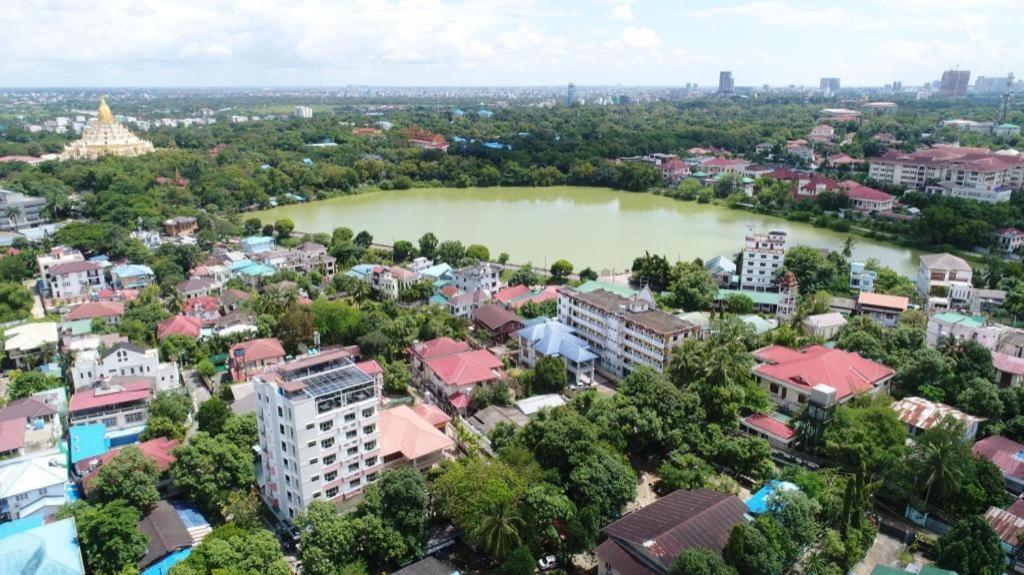 Rose Palace Hotel Yangon Exteriör bild